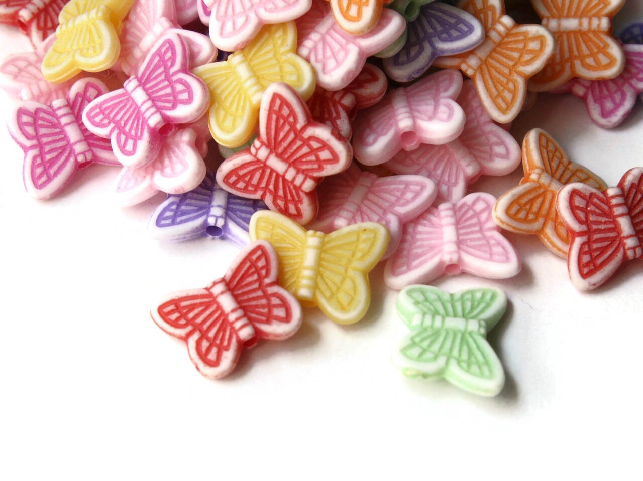 100 14mm Mixed Color Butterfly Beads Plastic Butterflies Loose Acrylic Moth  Beads Animal Beads